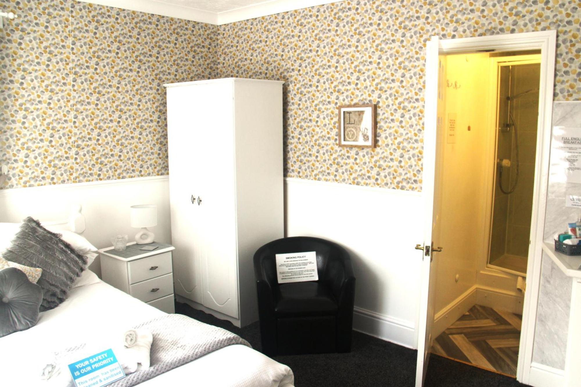 Serena Court Hotel Skegness Exteriör bild